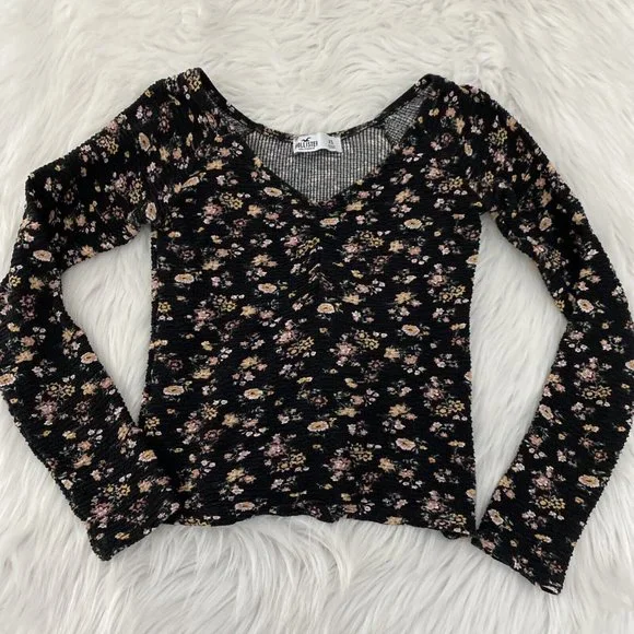 Hollister Tops Hollister Womens Black Floral Long Sleeve Crop